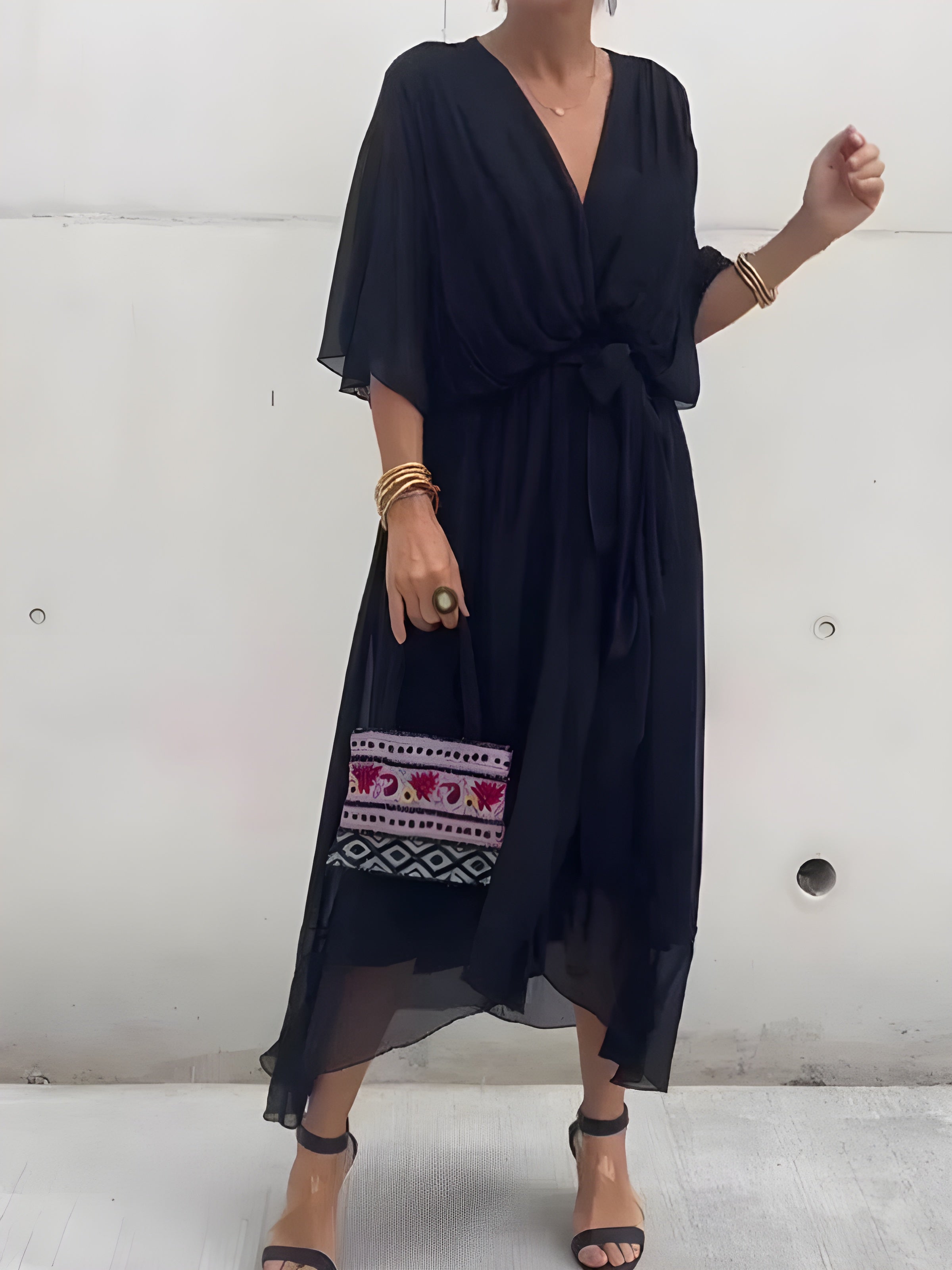 Monica - Robe en mousseline de soie à col en V